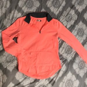 Ladies small so quarter zip with pocket